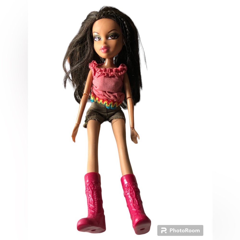 Bratz Doll Yasmin 2001 pink boots brown hair Bratz in the Wild